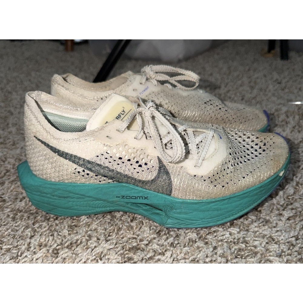 Nike Vaporfly 3 Womens Size 8.5 Running Shoes ZoomX Flyknit DV4130-102 SOLID